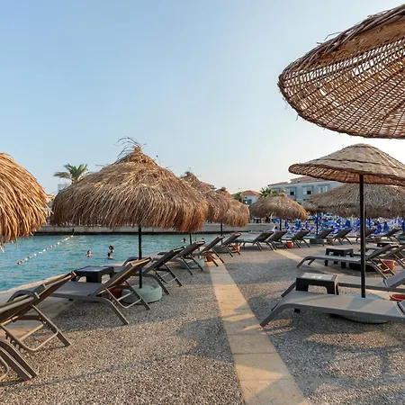 Cumbalica Aparthotel 4*