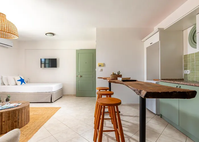 Cumbalica Apartmanhotel Çeşme